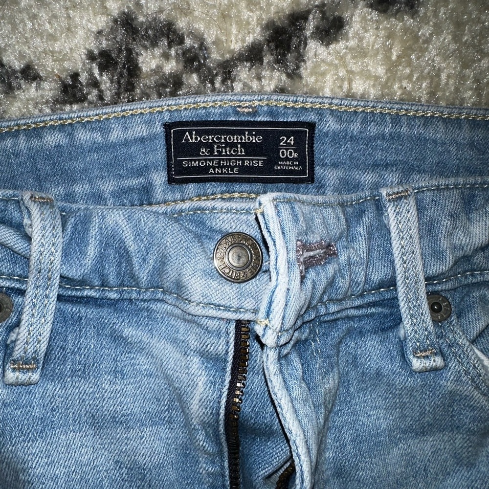 Abercrombie Jeans. Ankle with rips